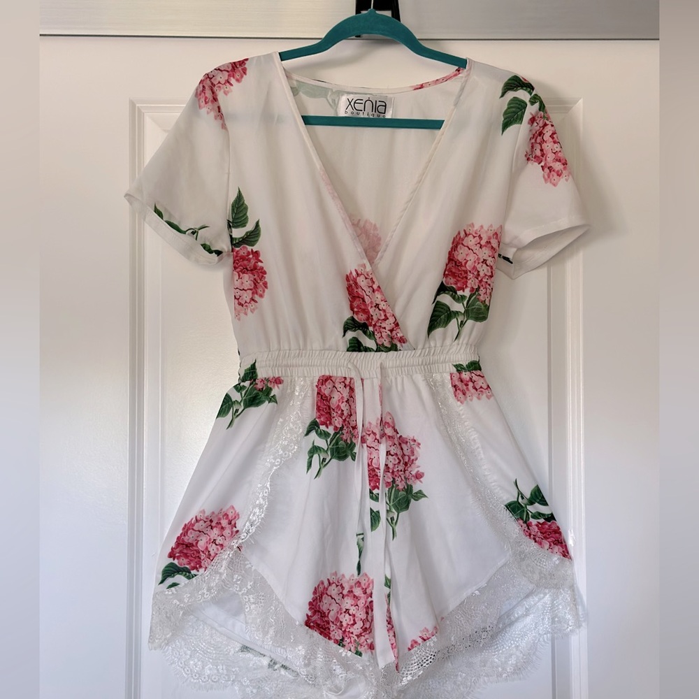 Xenia floral romper with lace detail adjustable waist